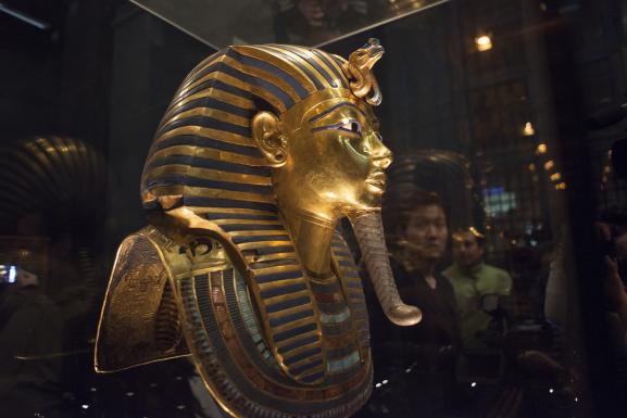 Le masque d\'or de Toutankhamon, exposé dans l\'ancien musée égyptien du Caire, le 24 janvier 2015.