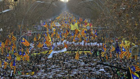 Des manifestants indépendantistes à Barcelone (Catalogne, Espagne), le 16 février 2019.