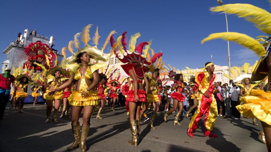 Le carnaval de Mindelo au CapVert fait revenir chaque année l