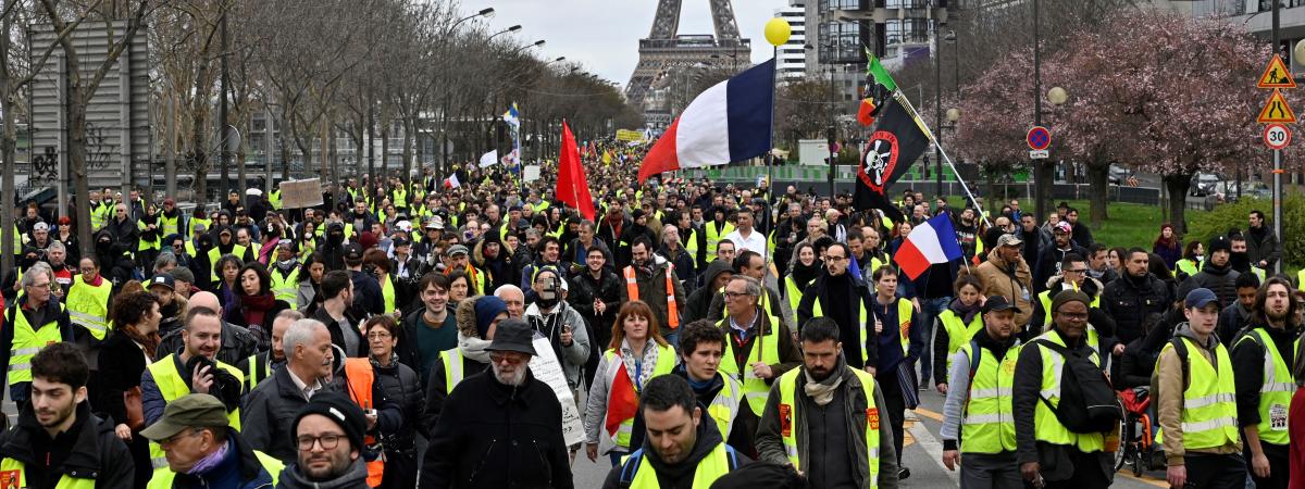 Bayeux Des Gilets Jaunes De La Manche Présents Sur Les