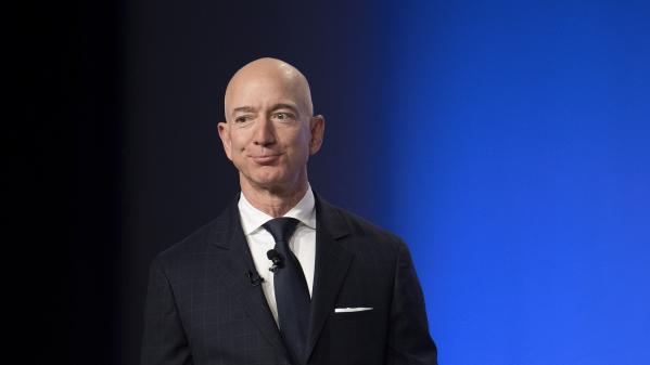 Espace : le milliardaire Jeff Bezos décolle en juillet