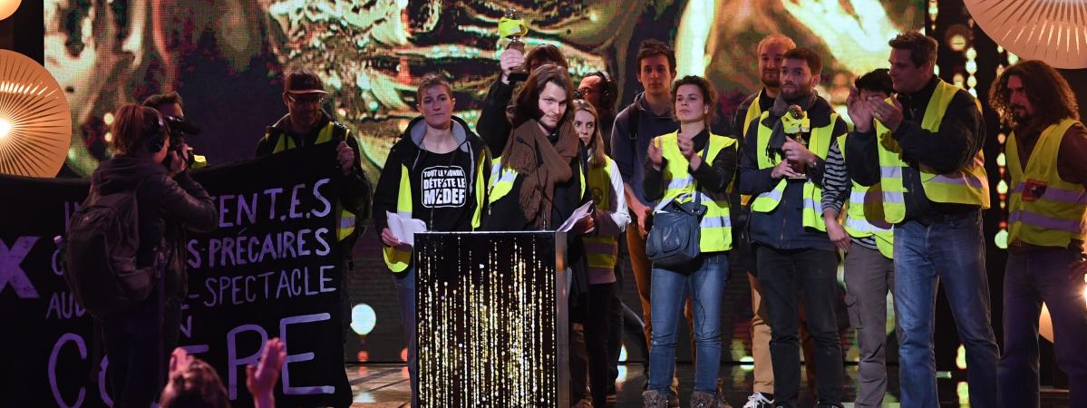 Des \"gilets jaunes\" à la 31e cérémonie des Molières le 13 mai 2019 à Paris.