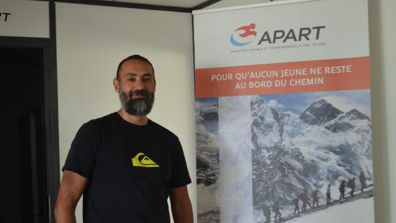 Samir Souadji, directeur de l\'association Apart, à Tremblay-en-France le 28 mai 2019.