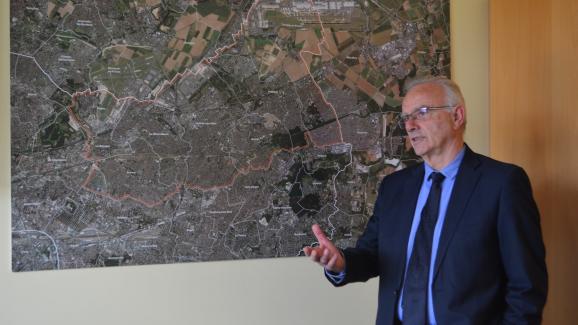 Le maire de Tremblay-en-France, François Asensi, dans ses bureaux le 28 mai 2019.