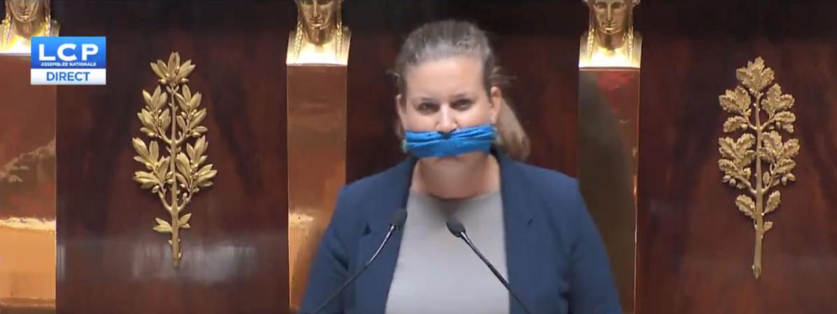 La dÃ©putÃ© Mathilde Panot Ã  la tribune de l\'AssemblÃ©e nationale, le 4 juin 2019. 