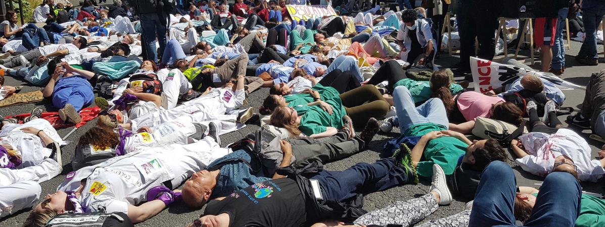 Le cortÃ¨ge s\'est terminÃ© devant le ministÃ¨re de la SantÃ© Ã  Paris, jeudi 6 juin 2019.&nbsp;