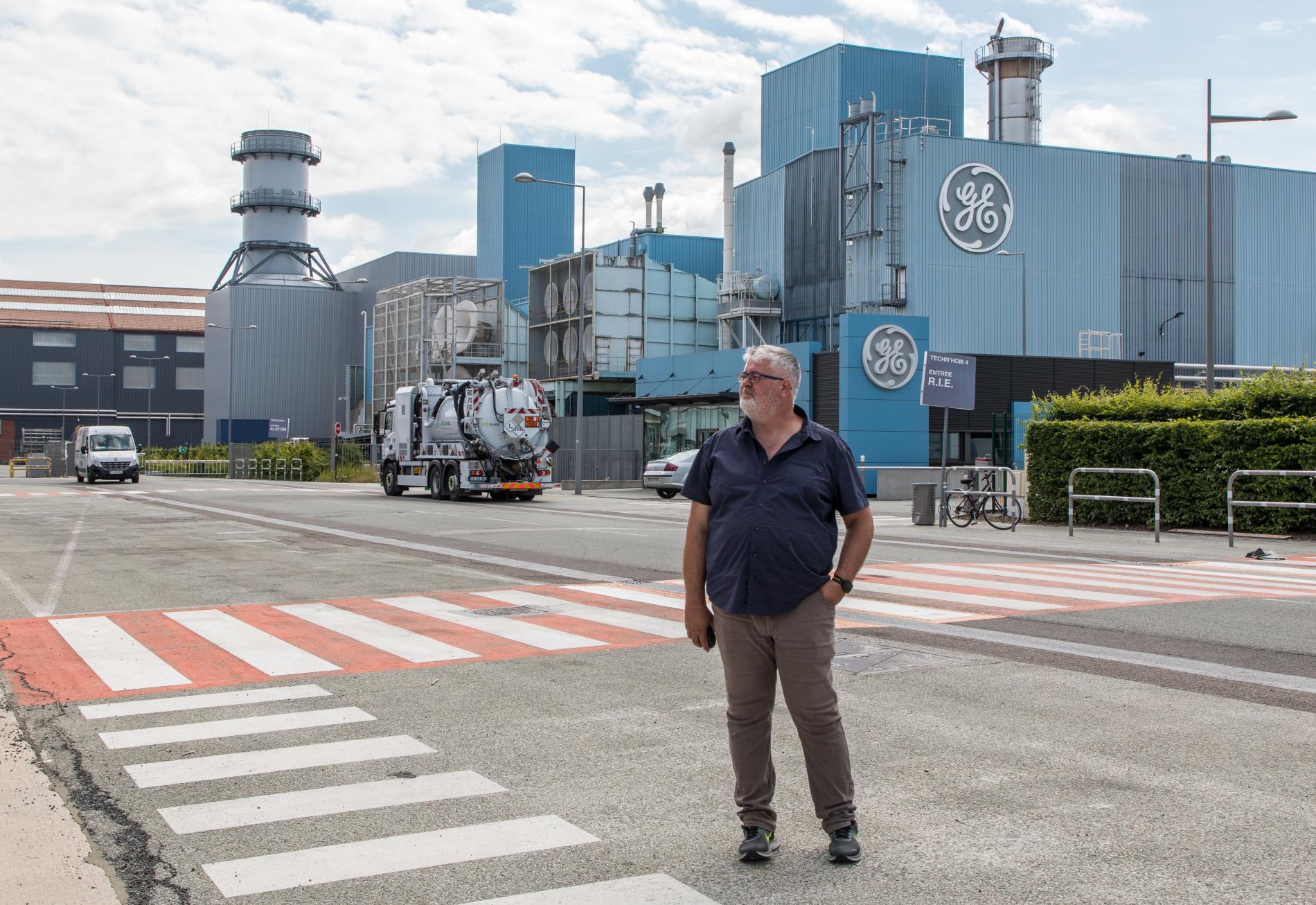 Eric Weiss, devant l'usine General Electric, sur le site de Belfort (Territoire de Belfort), le 21 juin 2019.