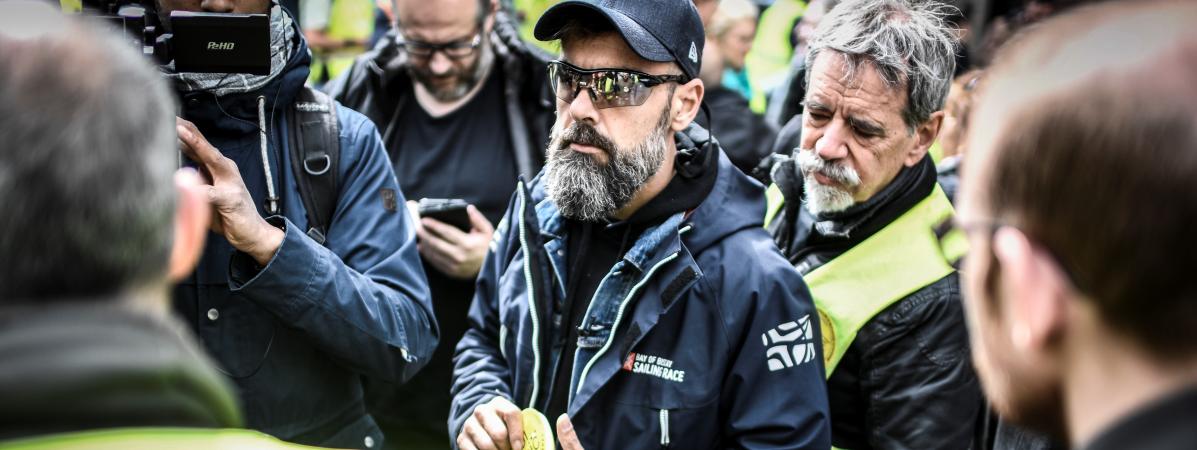 Gilets Jaunes Jérôme Rodrigues Va Entamer Une Grève De La