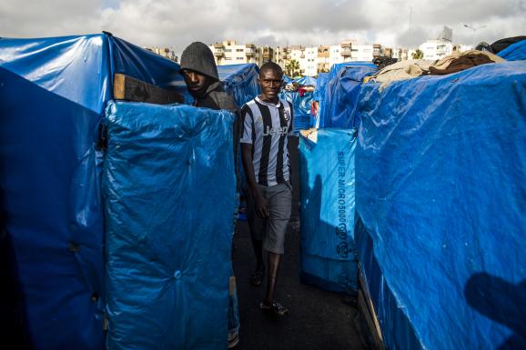 Dans le camp d\'Oulad Ziane, illégal mais toléré par les autorités marocaines, à Casablanca, le 27 mars 2019.