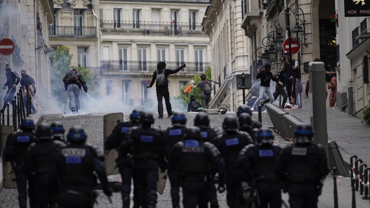 Paris Les Gilets Jaunes Ont Réussi à Perturber Le 14 Juillet