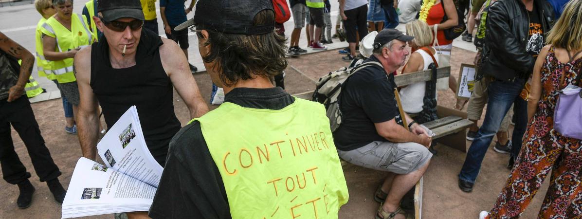 Les Gilets Jaunes Interdits De Manifester Dans Plusieurs