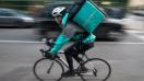 Les coursiers Deliveroo réclament le retour du tarif minimum, supprimé par la nouvelle grille tarifaire (illustration).&nbsp;