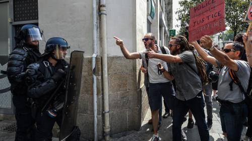 Violences policières : Emmanuel Macron se montre intraitable