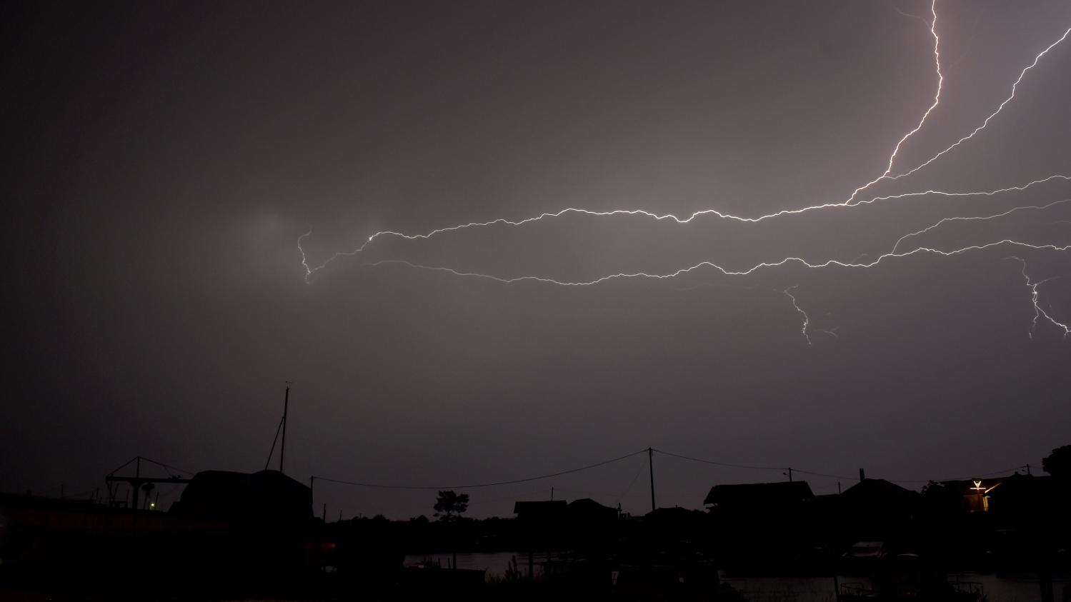 Une Puissante Tornade A Touche La France Et Le Luxembourg