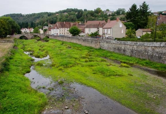 Le lit de la rivière Voueize, le 27 août 2019 à Chambon-sur-Voueize (Creuse).