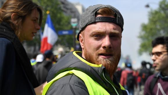 Maxime Nicolle, alias \"Fly Rider\", le 1er mai 2019 à Paris, lors d\'une journée de mobilisation des \"gilets jaunes\".