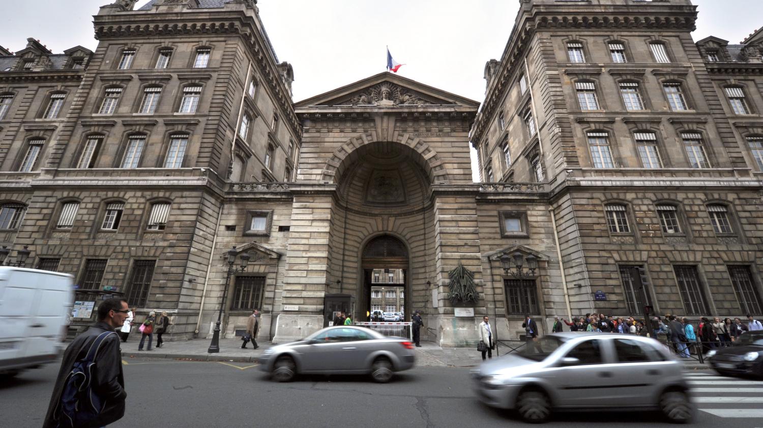 Préfecture de police de Paris  qui était l'assaillant