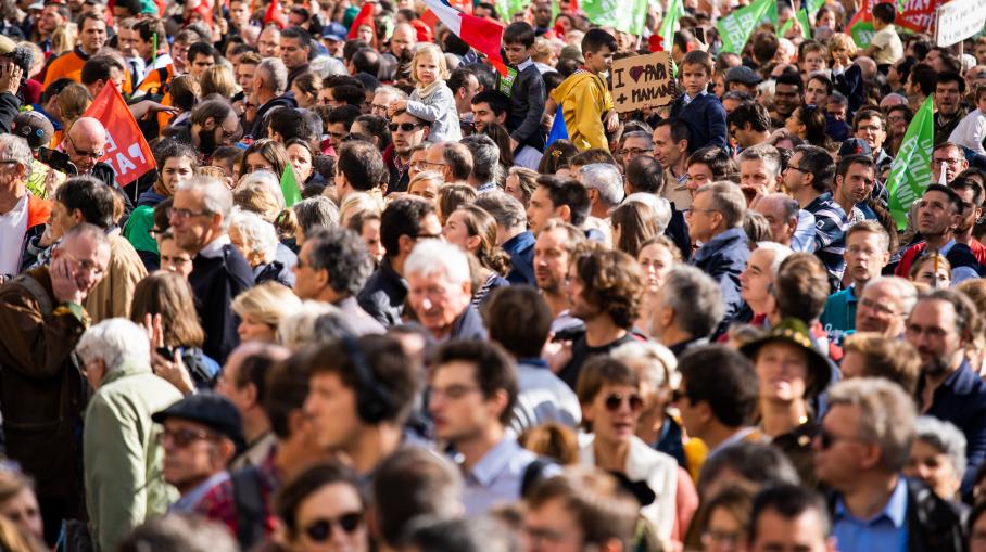 Manifestation anti-PMA pour toutes : 74 500 personnes ont ...