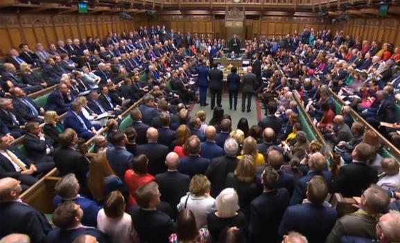 La Chambre des communes lors de la séance extraordinaire du 19 octobre 2019 sur l\'accord de Brexit, à Londres (Grande-Bretagne).