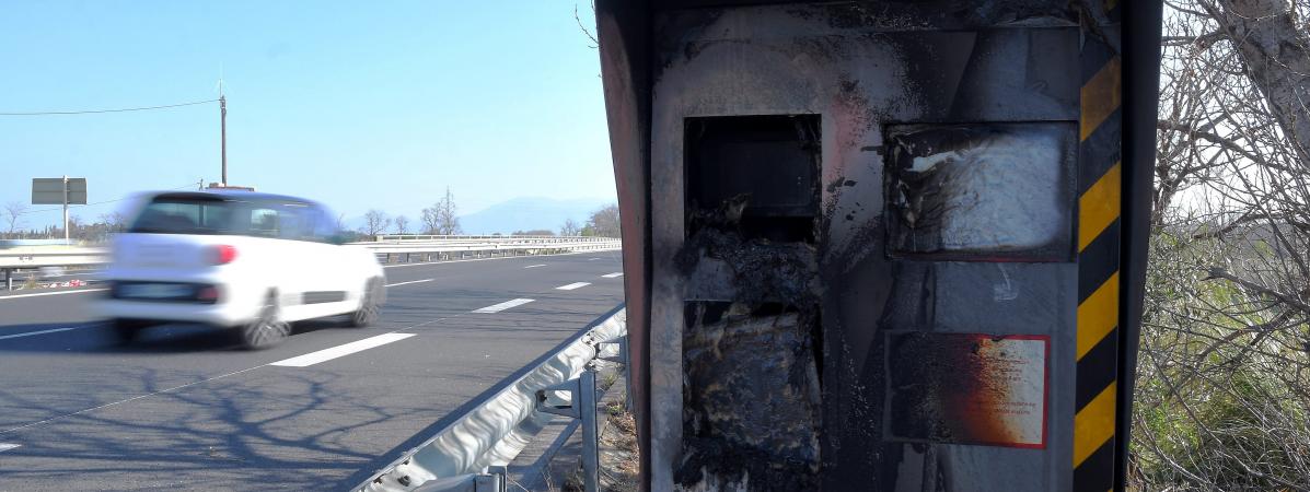 Quatre Gilets Jaunes Condamnés à De La Prison Avec Sursis