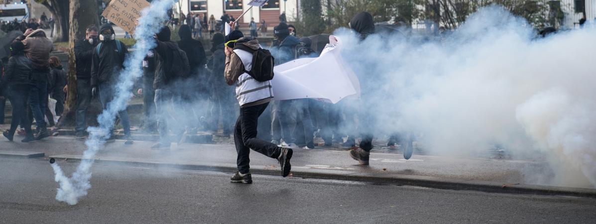 Nantes Trois Policiers Blessés Lors De La Manifestation