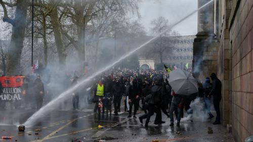 DIRECT. Grève du 12 janvier : l'intersyndicale appelle à poursuivre la mobilisation malgré la concession du gouvernement