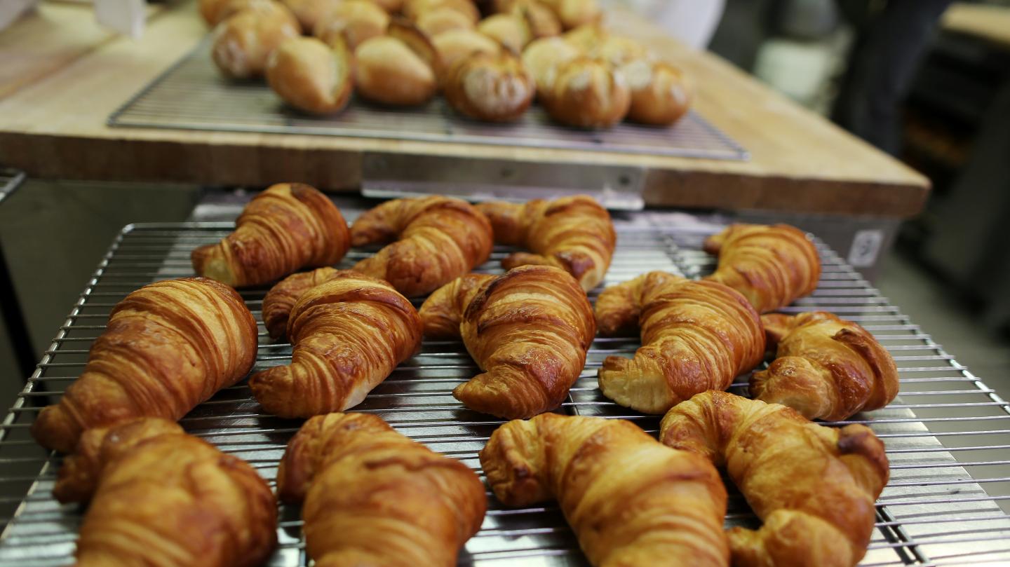 Gastronomie Premiers Pas Aux Fourneaux Pour Un Cadre En Reconversion Dans La Boulangerie