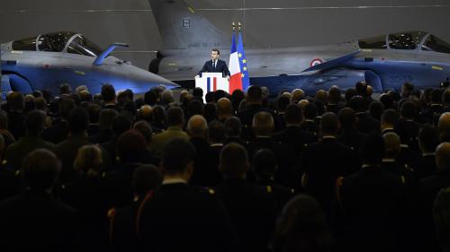 Un porte-avion français sur le point de rejoindre l'opération anti-Etat islamique au Moyen-Orient