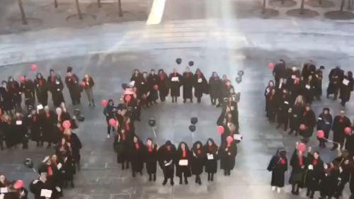 A Besançon, les avocats dénoncent la réforme des retraites sur une chanson parodiée d'Eddy de Pretto