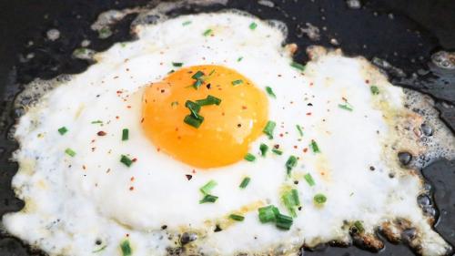 Manger un oeuf par jour, une consommation sans risque pour la santé ?