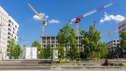 Confinement : le droit du travail assoupli pour favoriser l'activité des entreprises