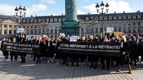 DIRECT. Réforme des retraites : manifestation à Paris, le texte arrive en commission à l'Assemblée nationale