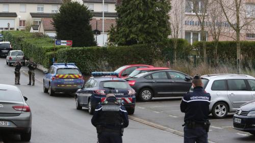 Moselle : la piste terroriste envisagée après une attaque à la gendarmerie de Dieuze