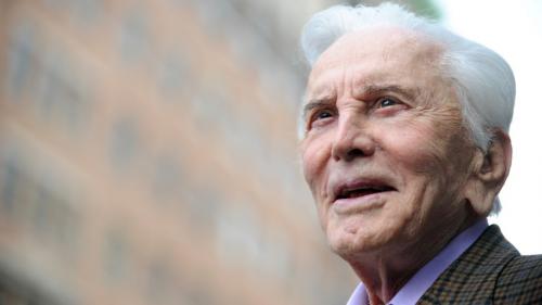 L'acteur Kirk Douglas, dernier grand monstre sacré d'Hollywood, est mort à l'âge de 103 ans