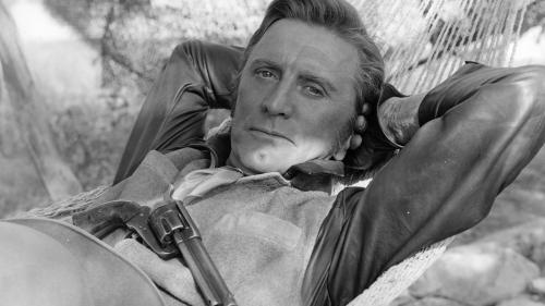 L'acteur Kirk Douglas, monstre sacré d'Hollywood, est mort à l'âge de 103 ans