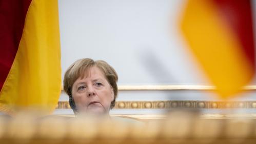 Allemagne : Angela Merkel renvoie un membre de son gouvernement favorable à une alliance avec l'extrême droite