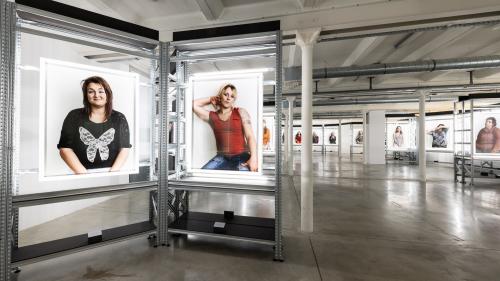 Marseille : les détenues photographiées par Bettina Rheims changent notre regard sur l'incarcération