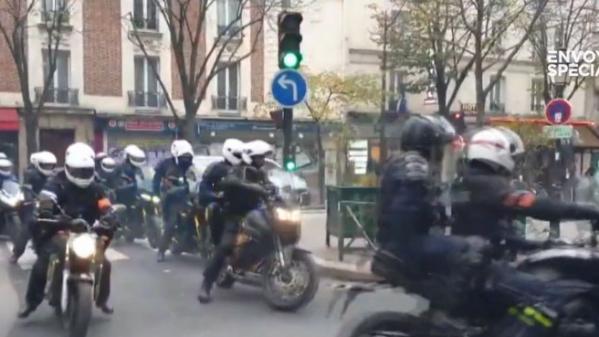 Face à la violence de manifestants, des policiers à moto font leur retour