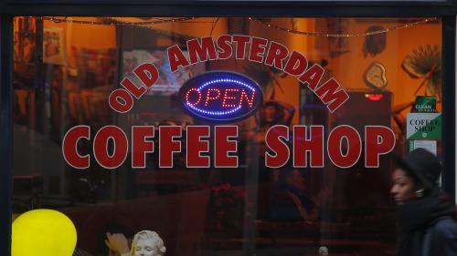 Mon info. La maire d'Amsterdam veut s'attaquer aux coffee shops