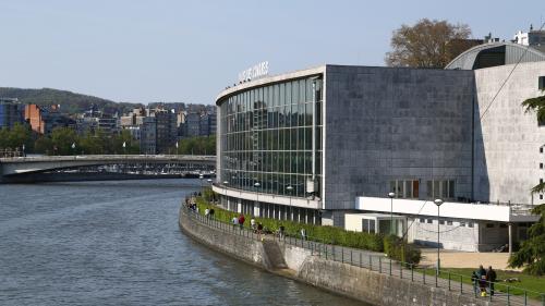 Tempête Dennis : le vent transforme le palais des congrès de Liège en 