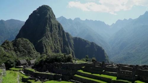 Machu Picchu : les lamas à la rescousse de ce sanctuaire écologique exceptionnel