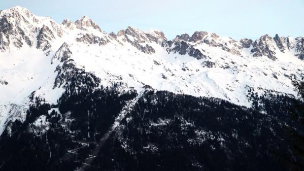 Stations de ski : Chamonix ouvre partiellement ses pistes pour les jeunes compétiteurs