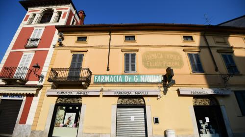 Covid-19 en Italie : un village se barricade