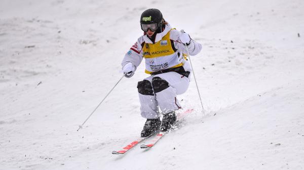 Ski acrobatique : Perrine Laffont s'impose en bosses à Tazawako au Japon