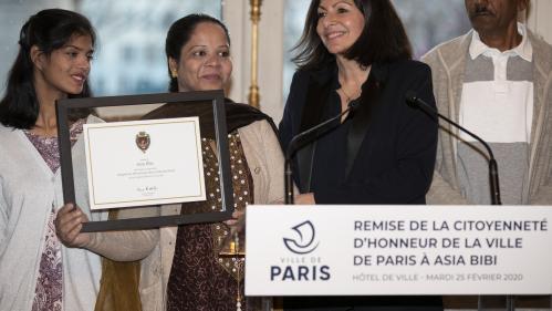 La Pakistanaise Asia Bibi, condamnée à mort dans son pays pour blasphème, a été faite citoyenne d'honneur de Paris par Anne Hidalgo