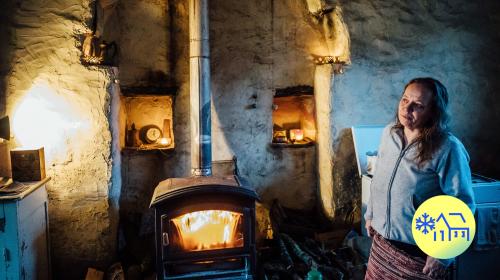 VIDEO. En Bretagne, Isabelle a renoncé à des soins médicaux à cause du froid qui règne chez elle