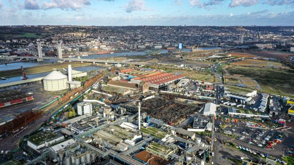 La société Lubrizol est mise en examen pour les dégâts environnementaux causés par l'incendie de son site de Rouen en septembre dernier