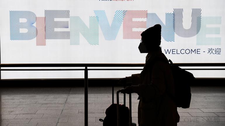 Une personne portant un masque à Paris, le 26 janvier 2020.