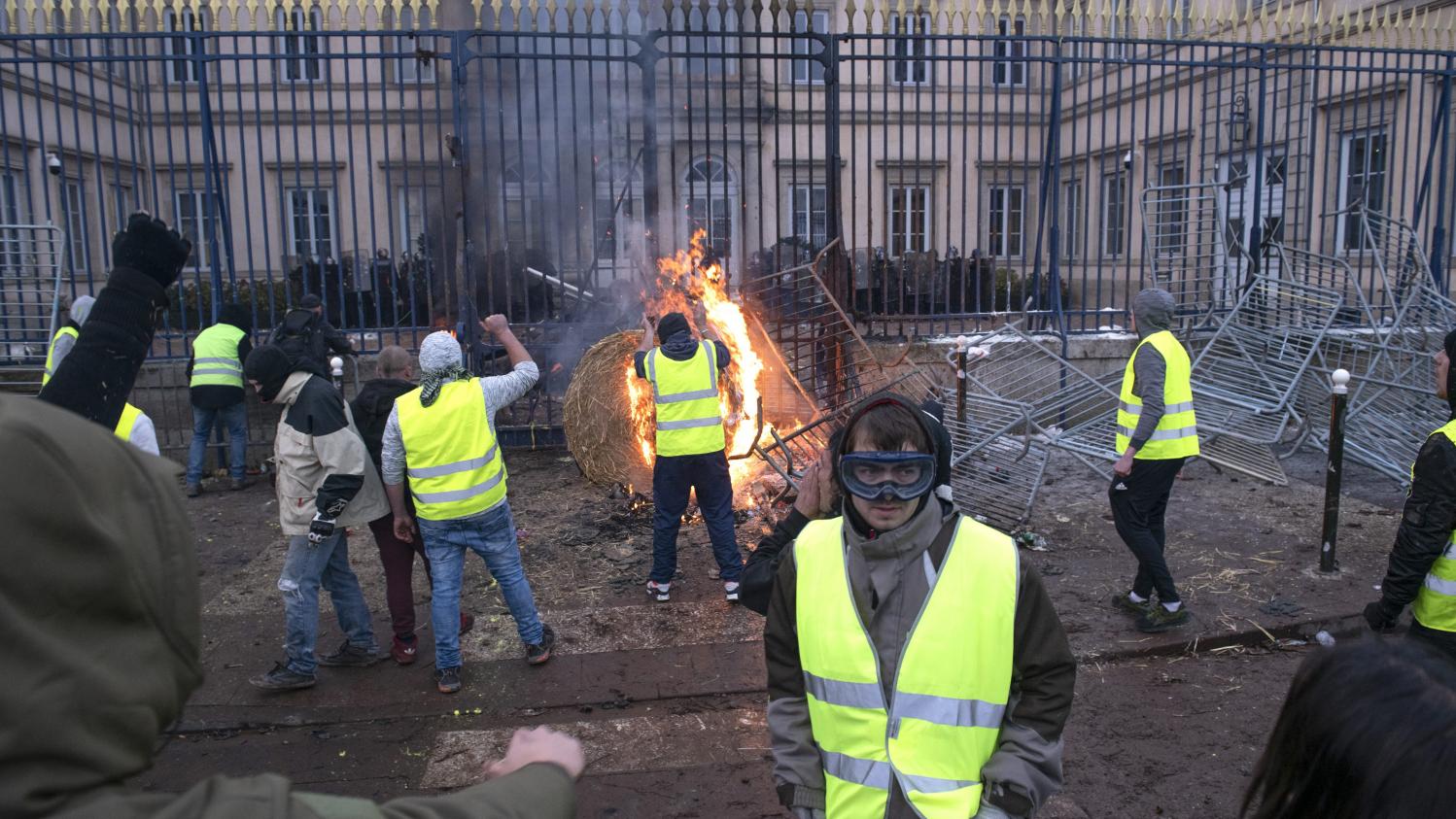 Incendie De La Prefecture Du Puy En Velay En 2018 Les Quatre Prevenus Ecopent De Peines De Deux A Trois Ans De Prison