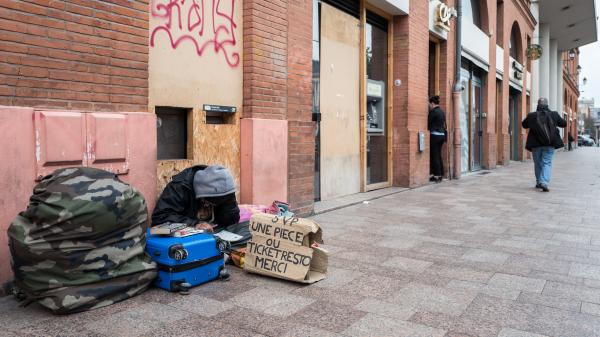 Coronavirus : les centres d'hébergement d'urgence restent ouverts pour les SDF, assure le ministre du Logement